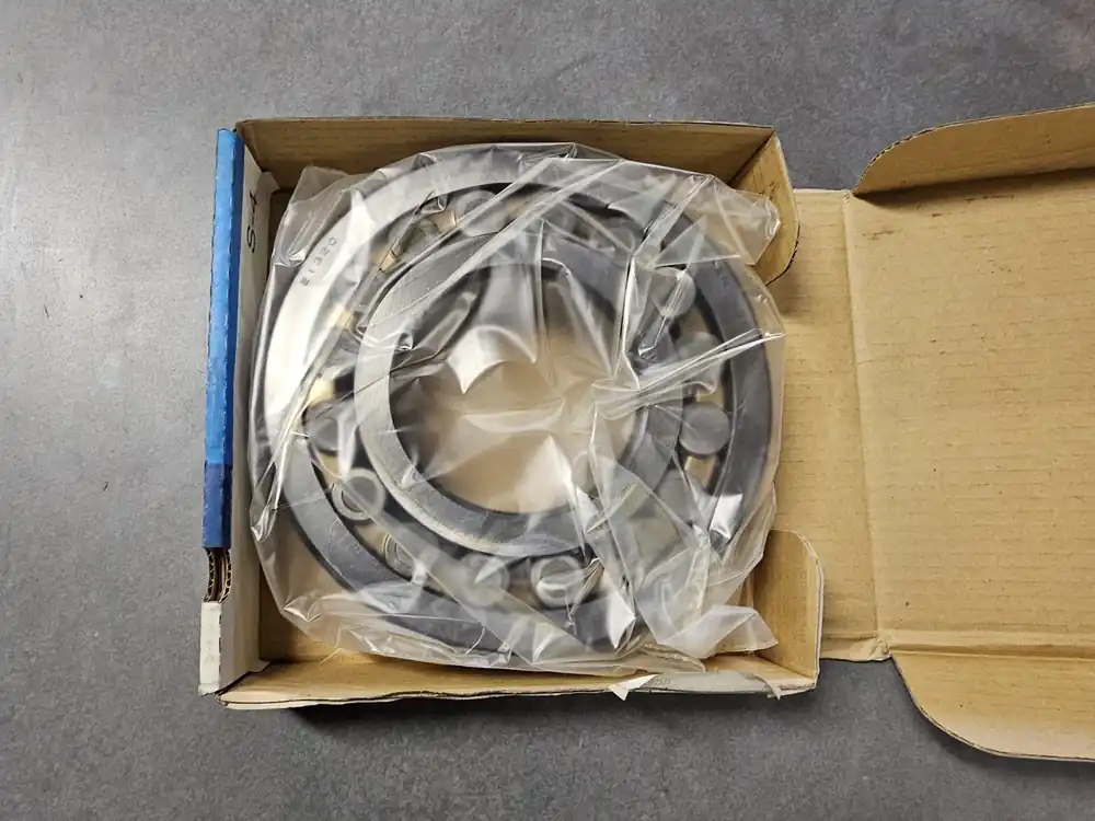 Spherical Roller Bearing 100mm ID x 215mm OD x 47mm W, 21320