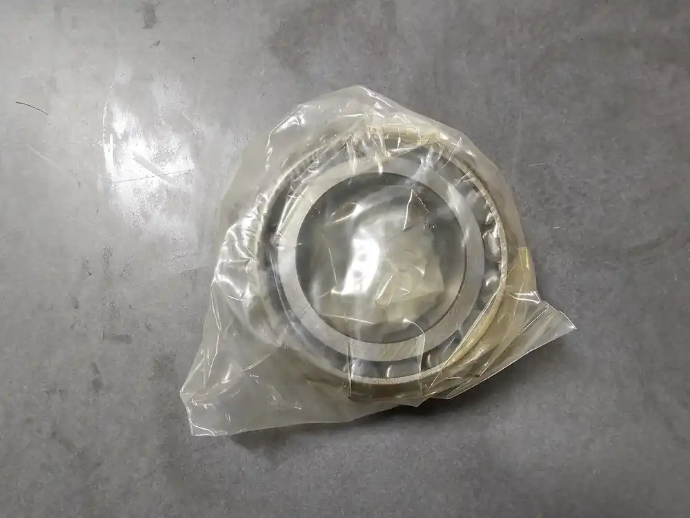 Tapered Roller Bearing 87mm ID x 190mm OD x 68mm W, HH221440