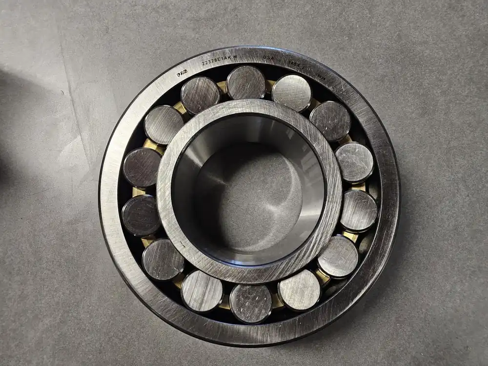Spherical Roller Bearing 140mm ID x 300mm OD x 102mm W, 22328EASKM