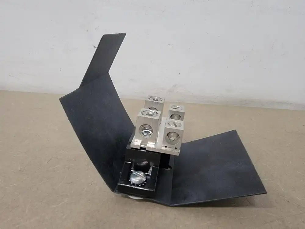Groundable Neutral Assembly SN100FA