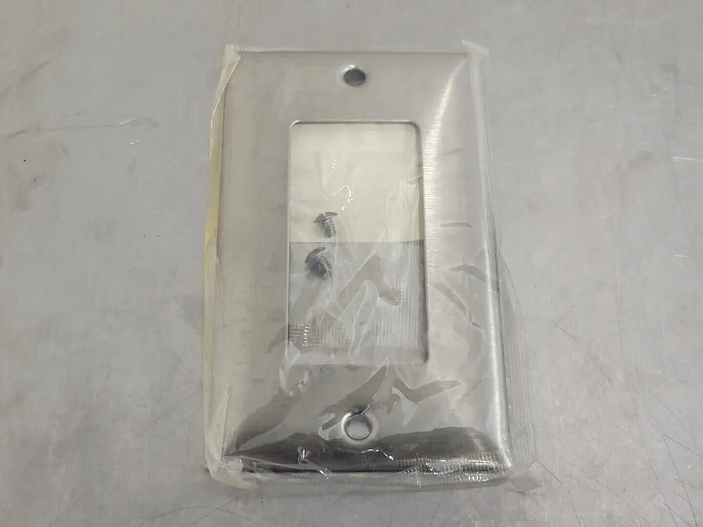 Type 302/304, Single Gang, Stainless Steel Wall Plate S26 (Box of 10)