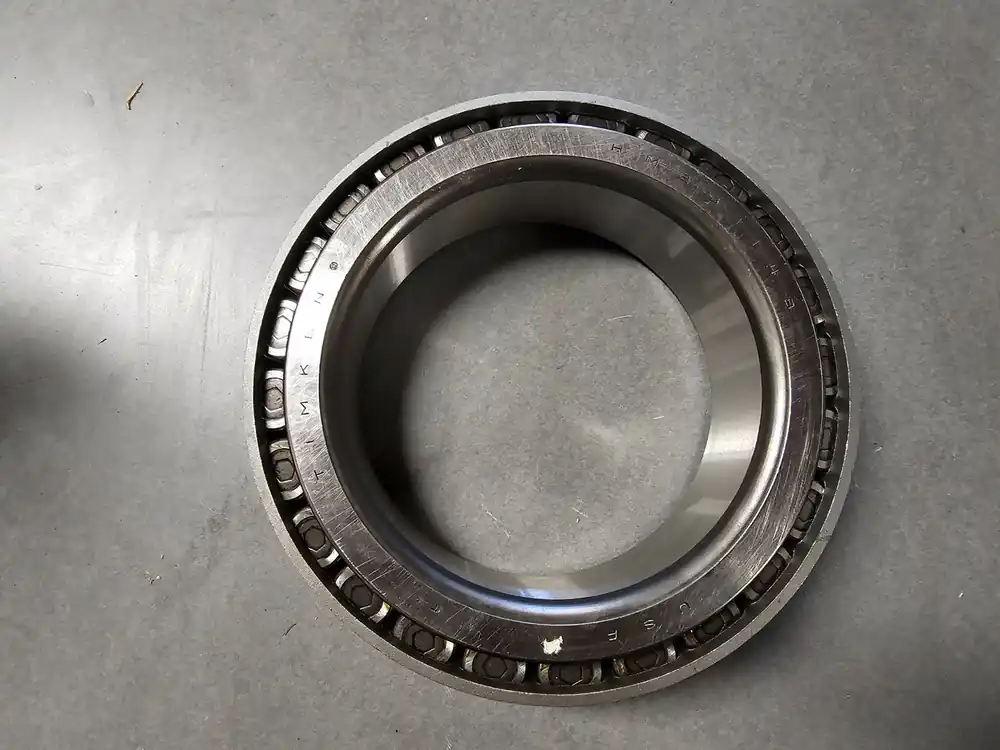 Tapered Roller Bearings Cone 149mm ID x 241mm OD x 56mm W, HM231148