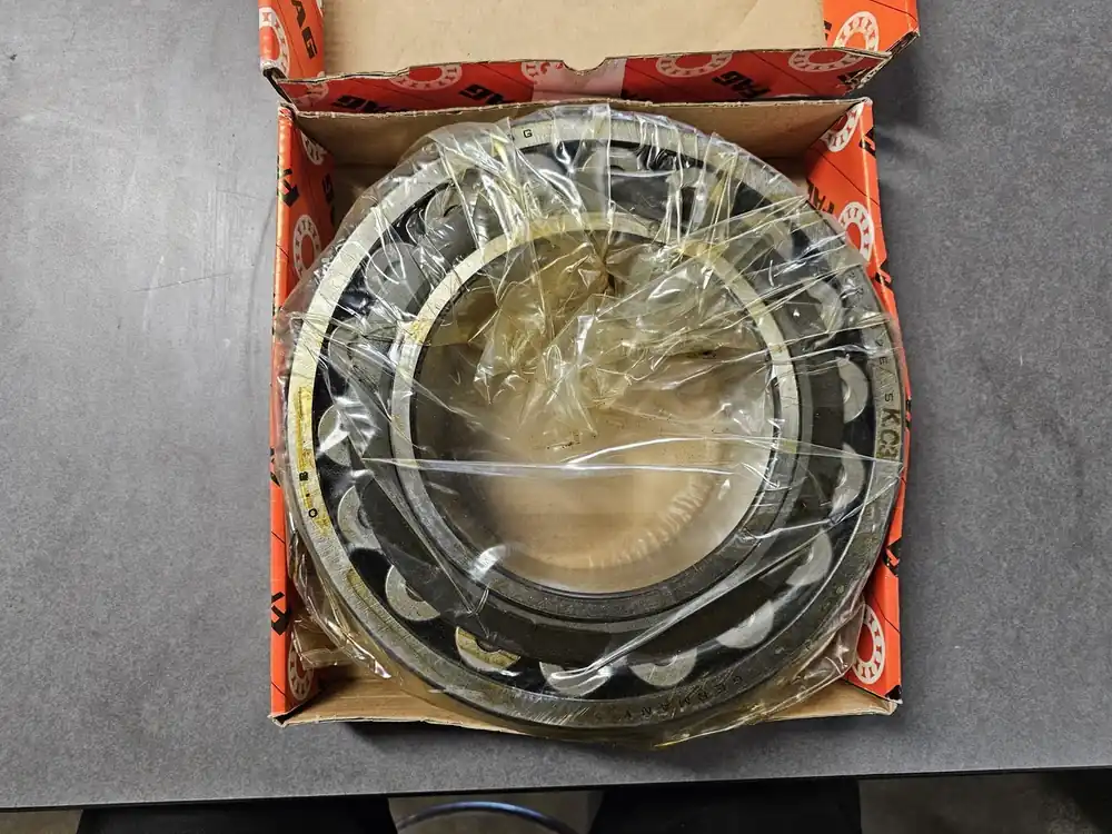 Spherical Roller Bearing 160mm ID x 290mm OD x 80mm W, 22232ESK.C3