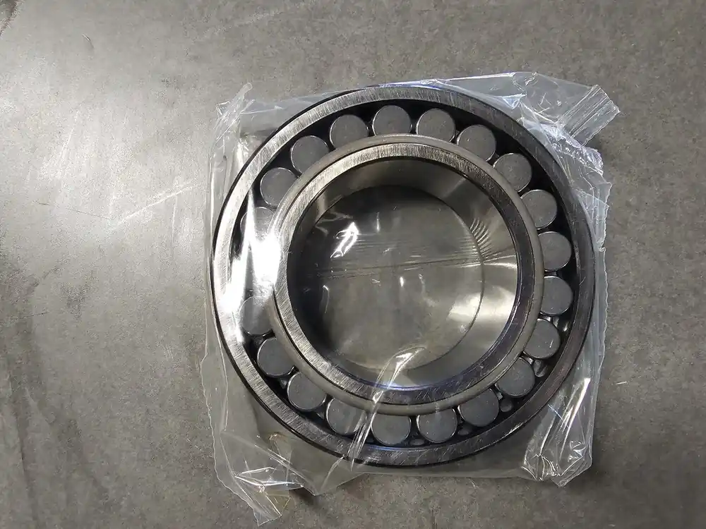 Spherical Roller Bearing 85mm ID x 150mm OD x 36mm W, 22217 EK/C3