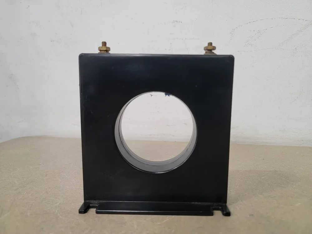 1000 5 Ratio, 600 V Current Transformer 7SFT-102 (Box of 4)