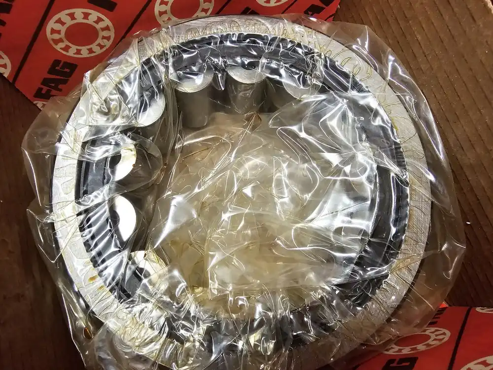 Cylindrical Roller Bearing 100mm ID x 215mm OD x 73mm W, NU2320E.TVP2.C3