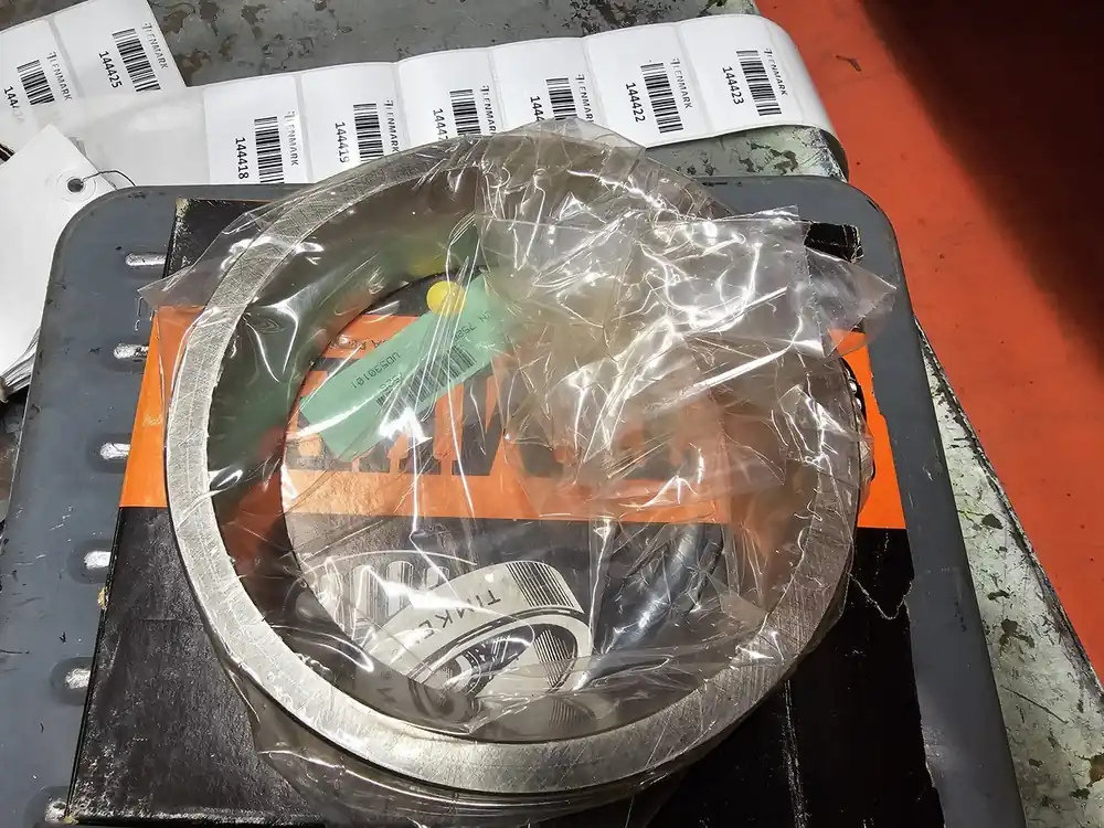 Tapered Roller Bearing Flanged Cup 161mm ID x 38mm W, 752B