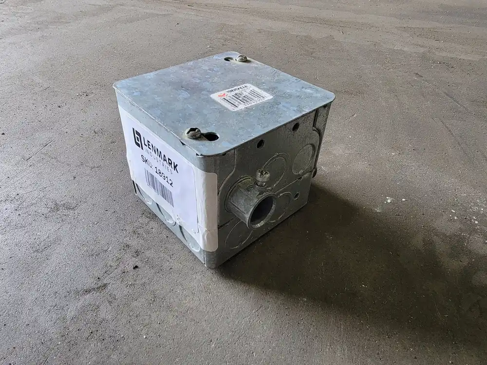 4" Square Box Conduit Knockouts w/ Cover BC-52-C1