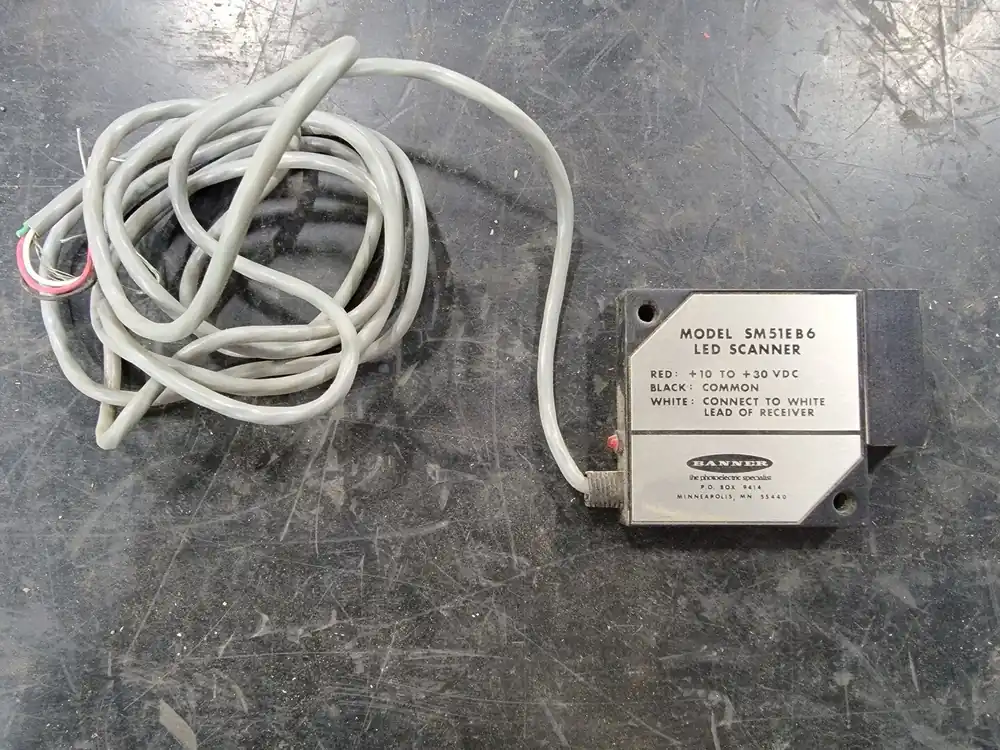 Photoelectric Sensor SM51EB6, LED Scanner Emitter 10-30 VDC