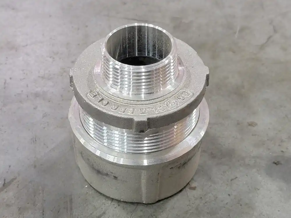 1-1/4" Watertight Connector Hub 7CH-0100225 (Box of 5)