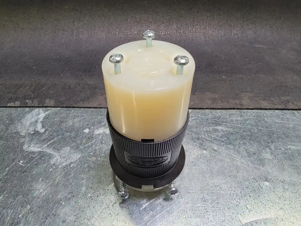 20 Amp HBL Connector Body Twist Lock HBL2313