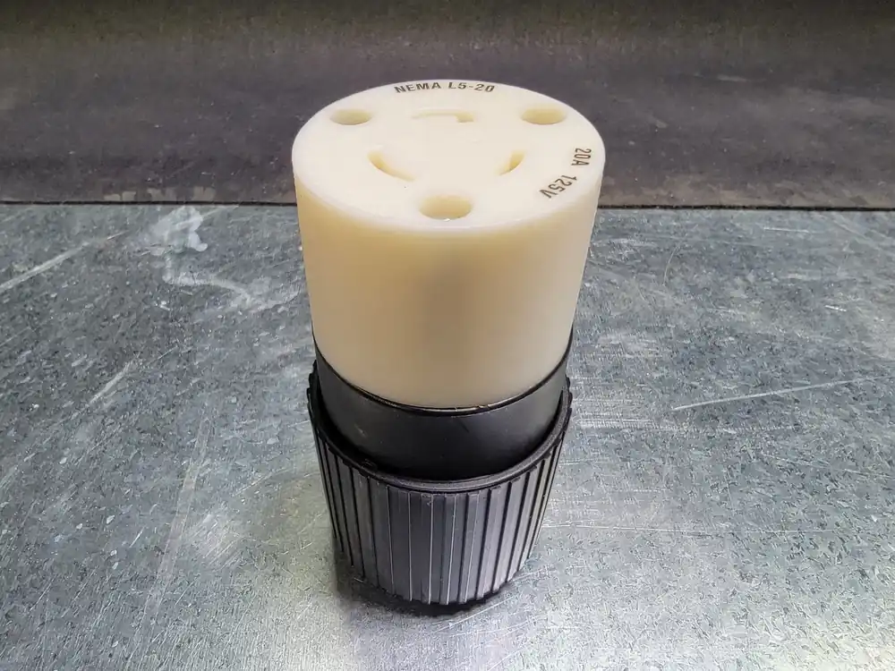 20 Amp Tech-Spec Locking Connector 70520NCC