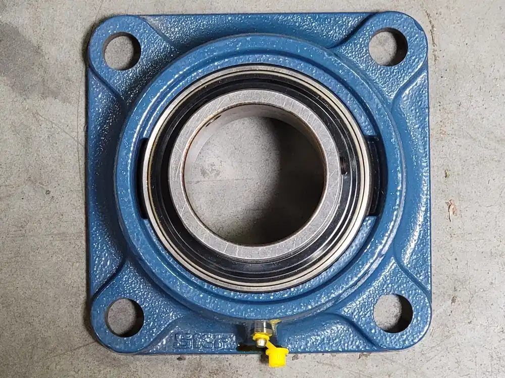 Flange Block Bearing 2-15/16" Bore, FY21516MTF