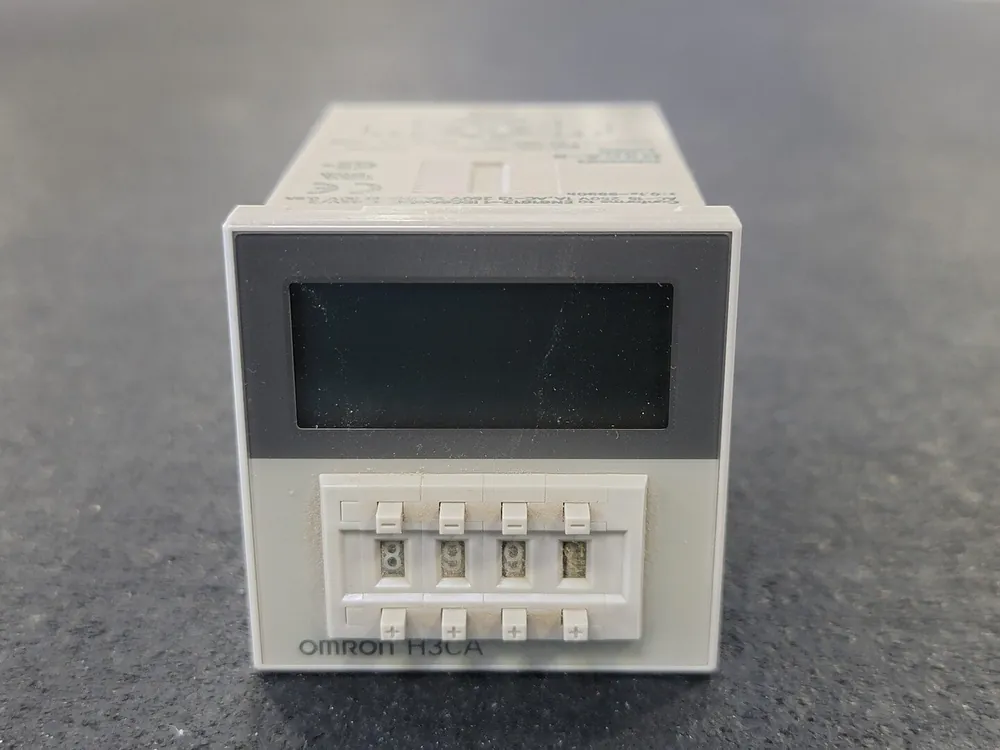 Solid State Timer No. H3CA-8, 100/110/120 VAC