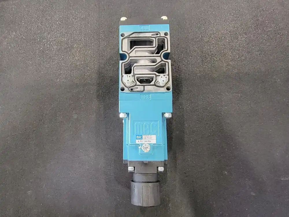 Sandwich Pressure Regulator PR65C-24AA, 0-150 PSI, Air Mounted Valve