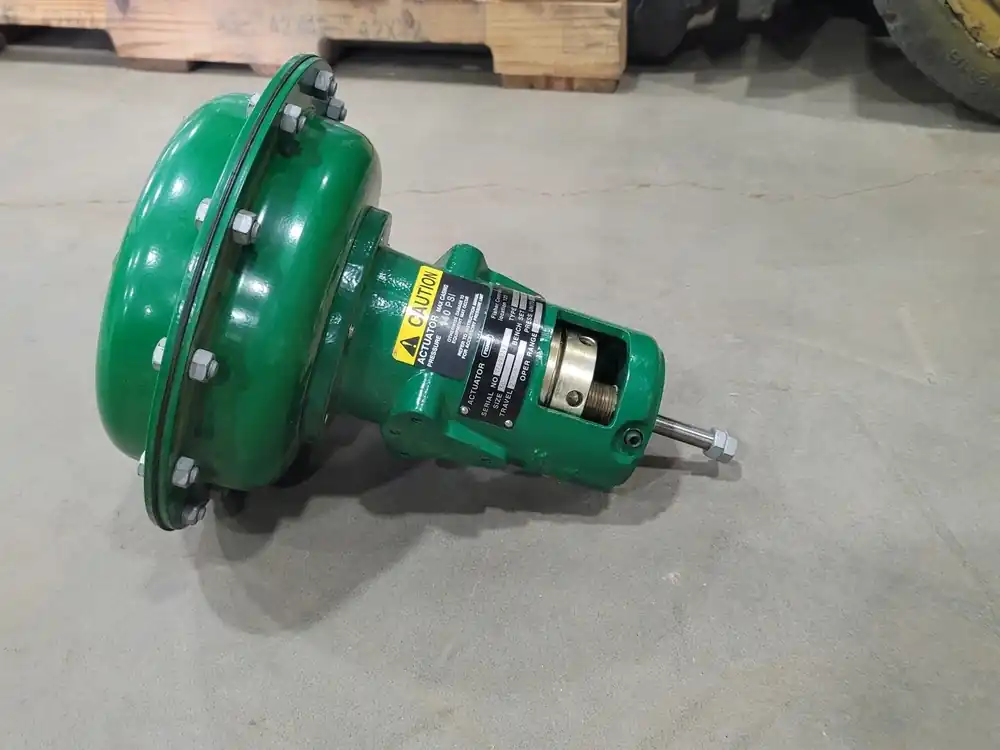 Size 30 Direct-Acting Diaphragm Actuator Type 656