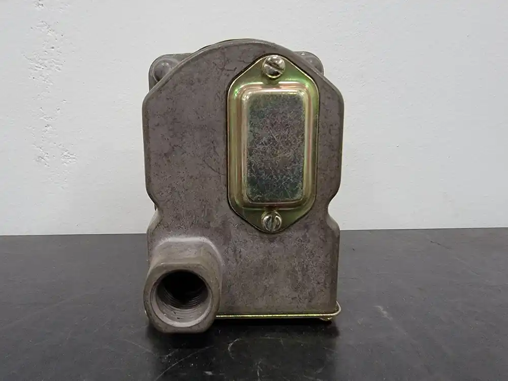 Pressure Actuated Switch D2T-A80SS-CS