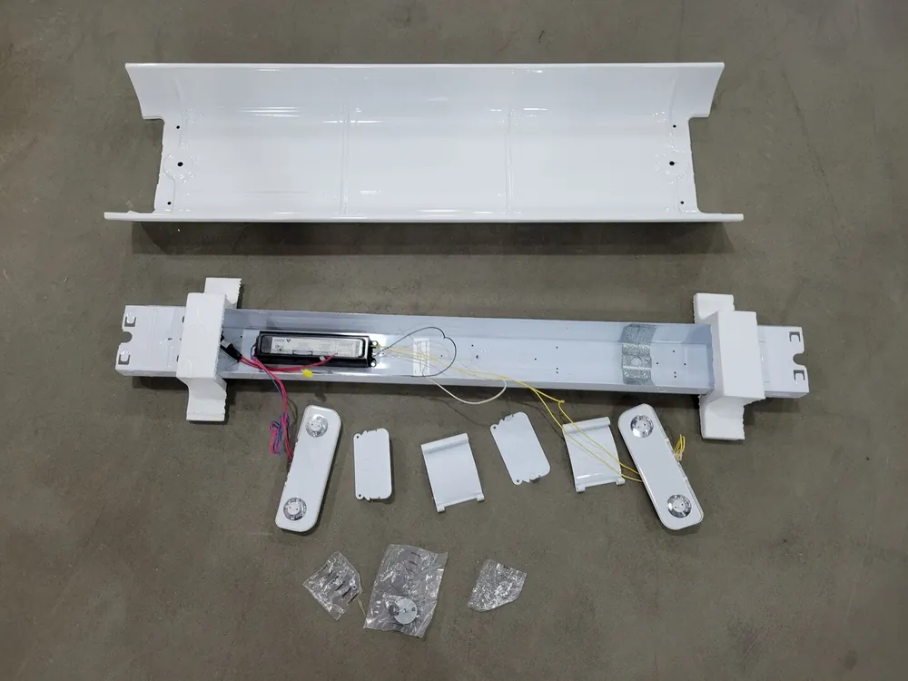 32 Watt T8 Fluorescent Fixture w/ High Performance Electronic Ballast