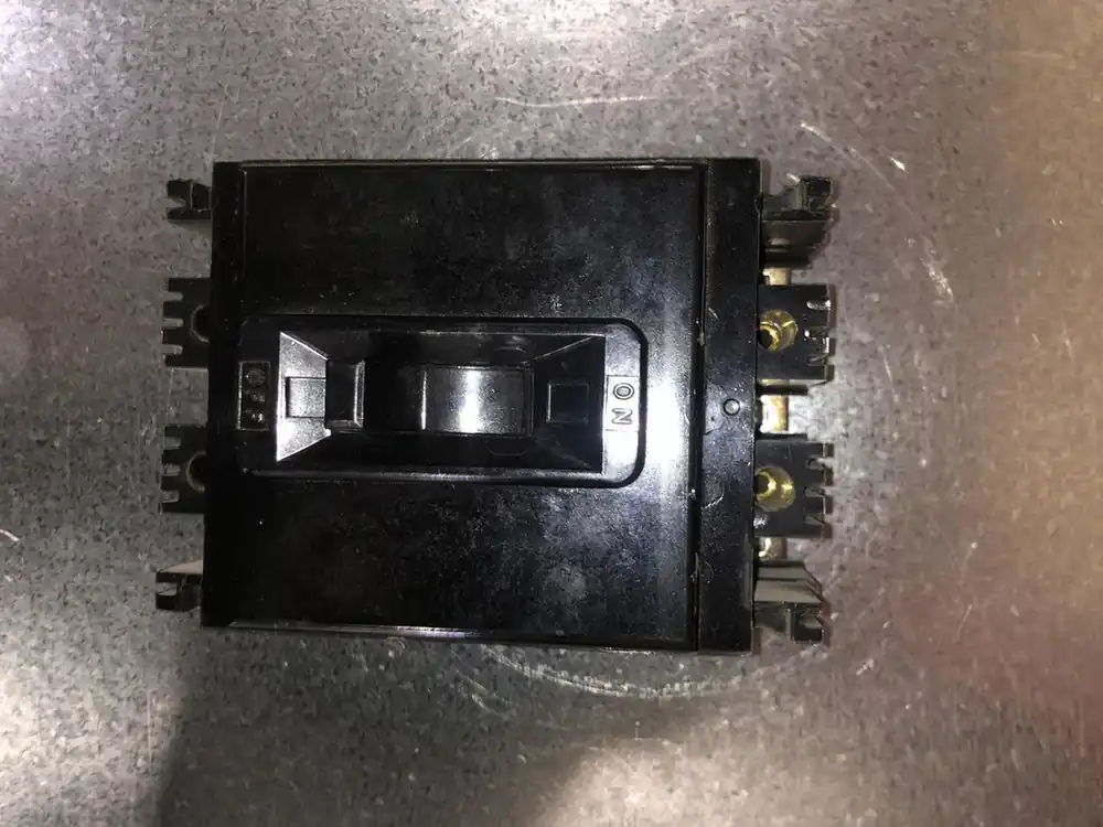 15 Amp, 3 Pole, 480 volts Circuit Breaker NEF431015