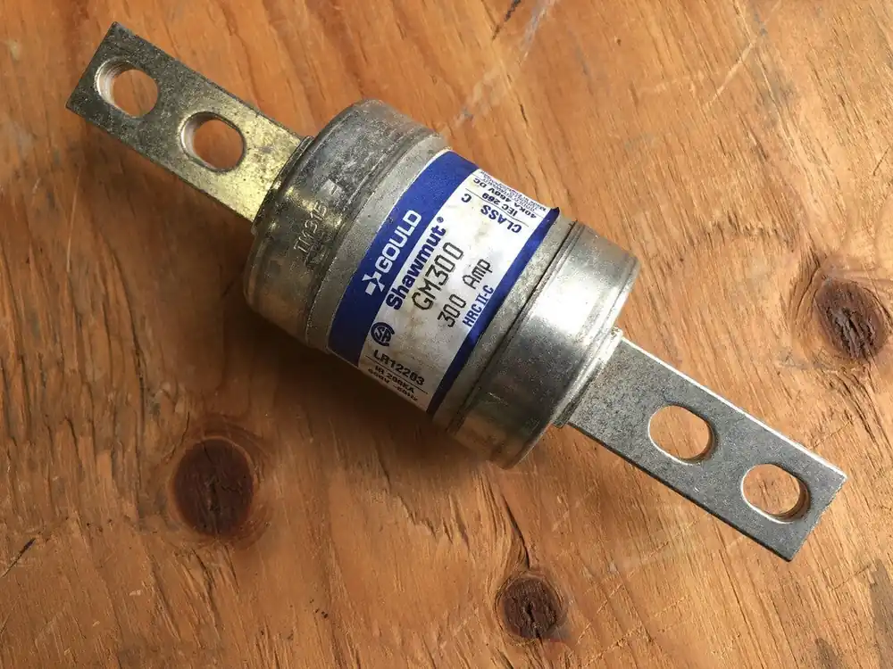 300 Amp Class C Current Limiting Fuse GM300