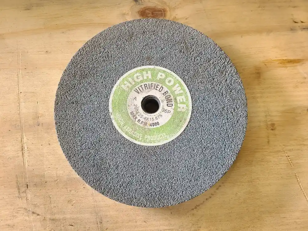 Vitrified Bond High Power Bench Grinding Wheel, 36P, 4000 RPM NNB