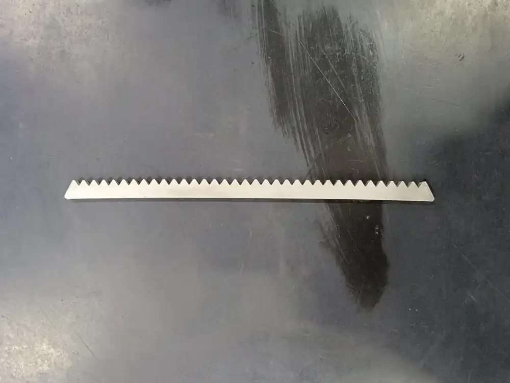 Insert, Traction, Beveled 4477805 - SCRAP