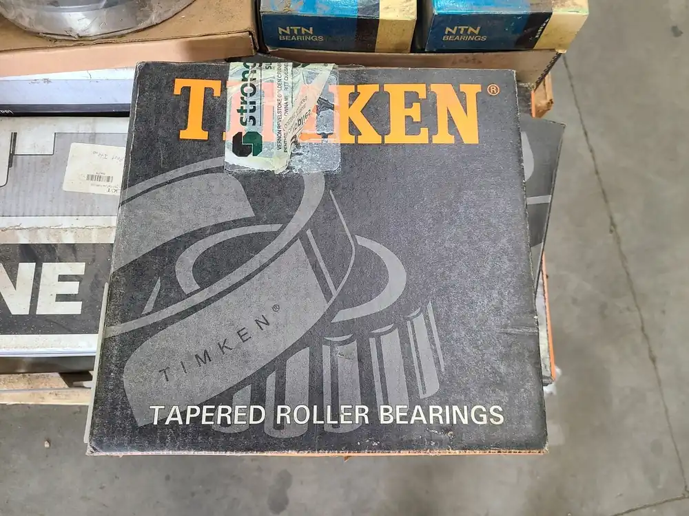 Tapered Roller Bearing No. 67983, Series 67900
