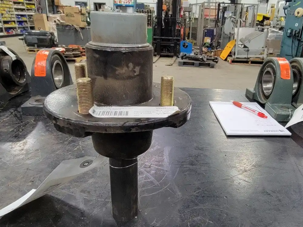 1,000 lb 4-Bolt Posi-Lube Stub Axle No. R104BT16-440PL