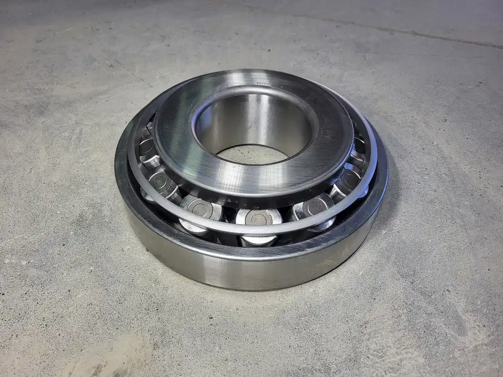 Bearing 101mm ID x 250mm OD 428-22-11810, Koyo HH923649/HH923610