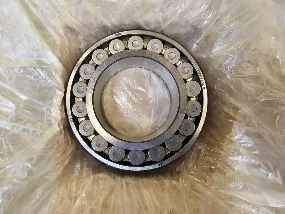 Spherical Roller Bearing 85mm ID x 150mm OD x 36mm W, 22217EASK.M