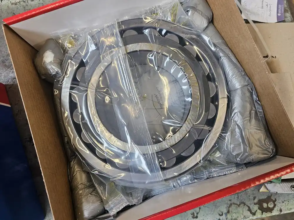 Spherical Roller Bearing 140mm ID x 250mm OD x 68mm W, 22228 CCK/W33