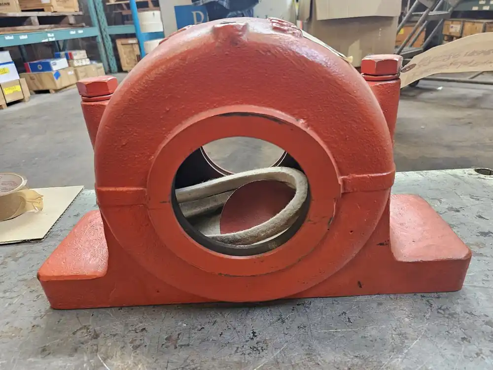 Pillow Block Bearing Housing 4-15/16" Bore, SSN528D