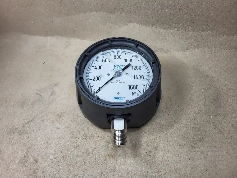 4.5", 0 - 1600kPa Pressure Gauge 233.34
