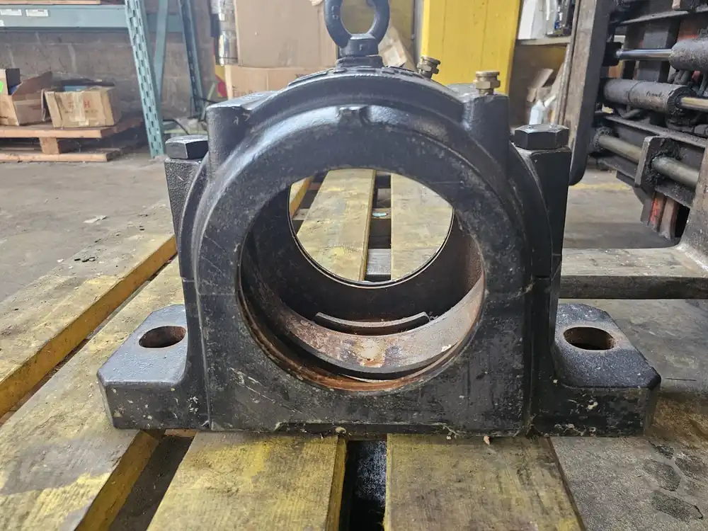 Split Pillow Block Housing 9.84" Bore, SNL 528