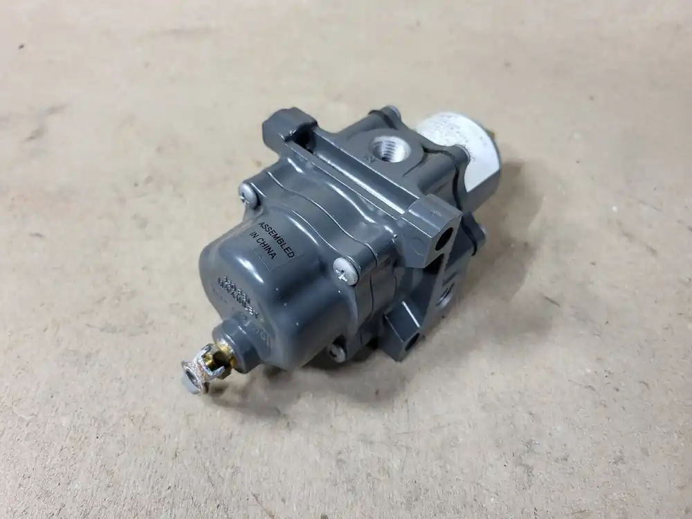 Instrument Supply Regulator 67CFR-600