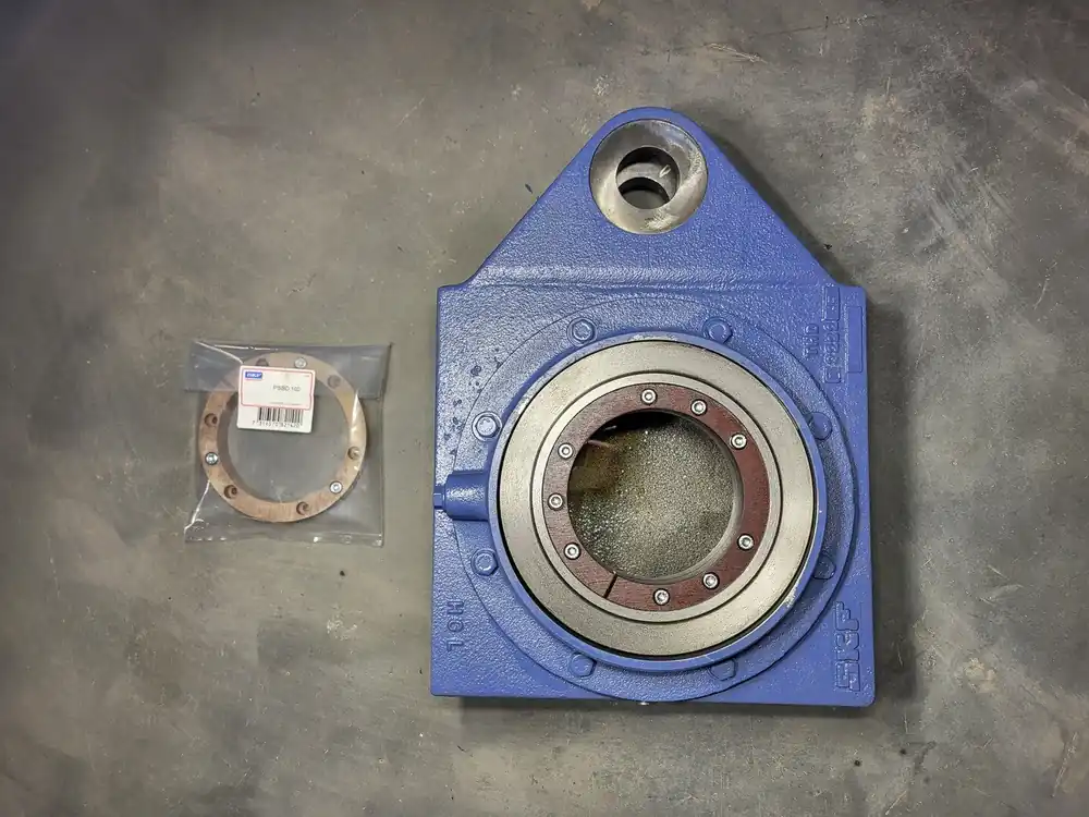 Take-up Housing for Spherical Roller Bearing THDD 2222 AF w/ Adapter Ring