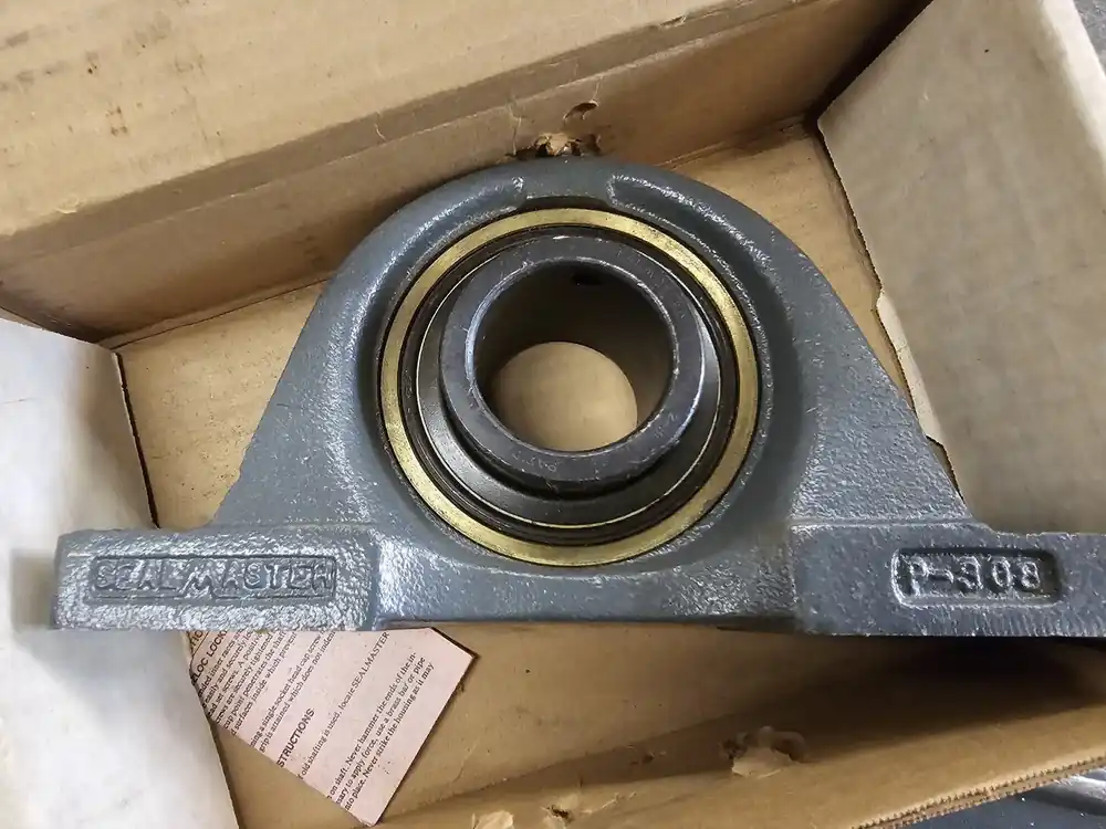 Pillow Block Bearing Unit 1-11/16" Bore, EMP-27