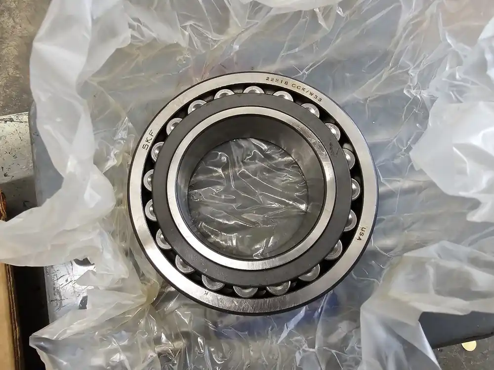 Spherical Roller Bearing 90mm ID x 160mm ID x 40mm W, 22218 CCK/W33