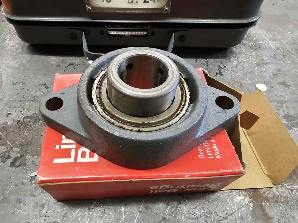 Flange Blocks Ball Bearing Unit 1-1/4" Bore, FX3S220E