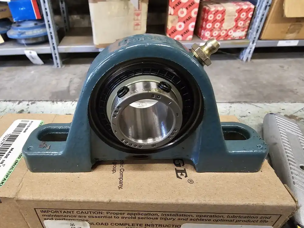 Pillow Block Ball Bearing Unit 1" Bore, P2BSC100