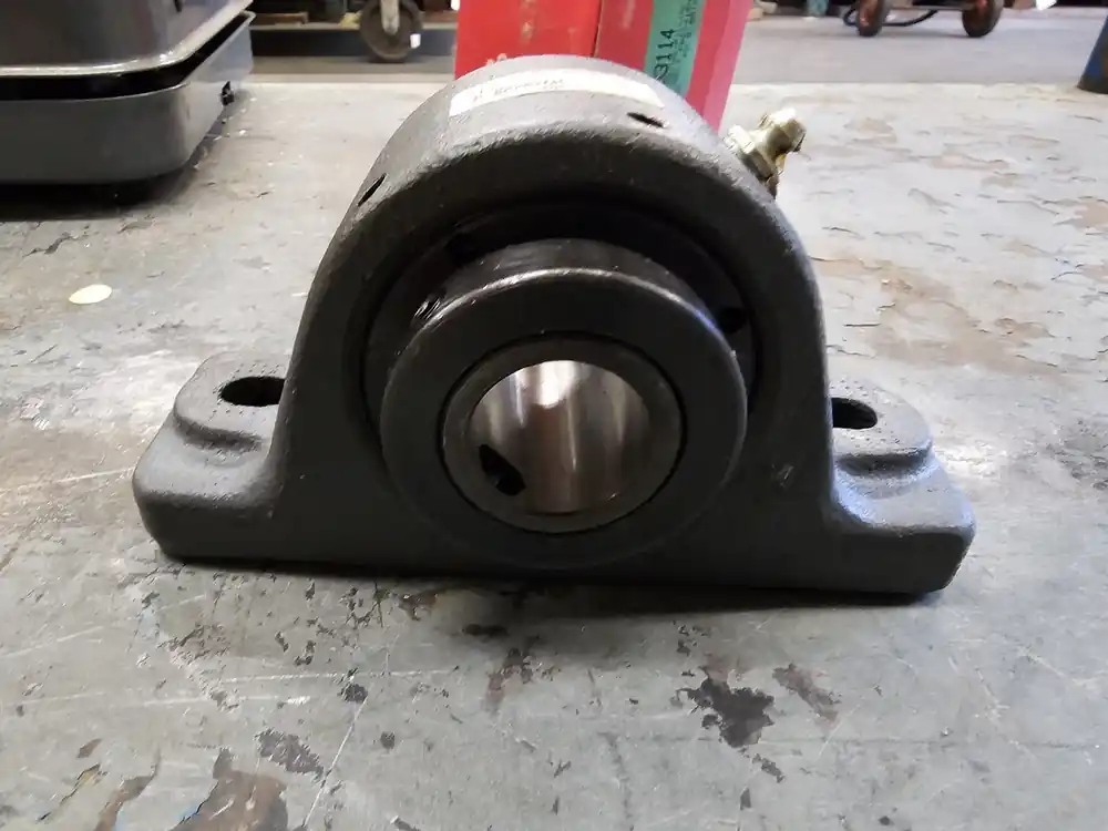Pillow Block Roller Bearing Unit 1" Bore, P-B22416H