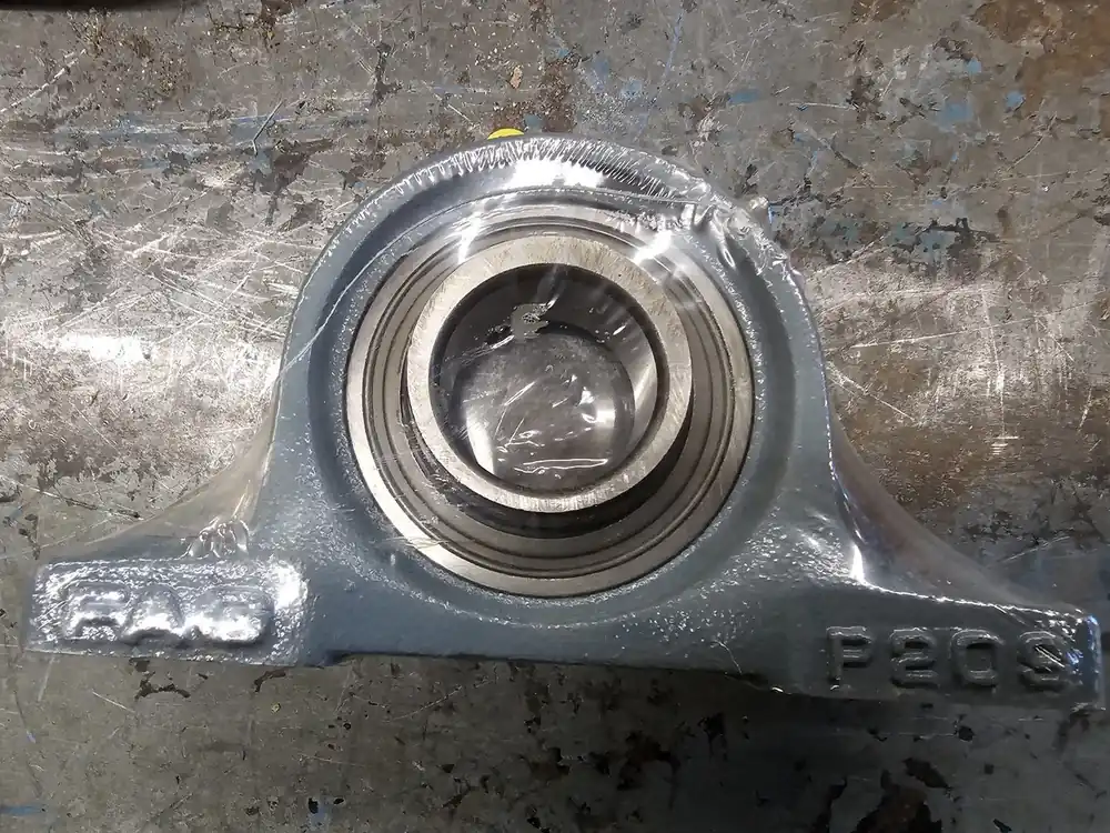 Pillow Block Bearing 1-5/8" Bore, SG16209-110 / UCP209