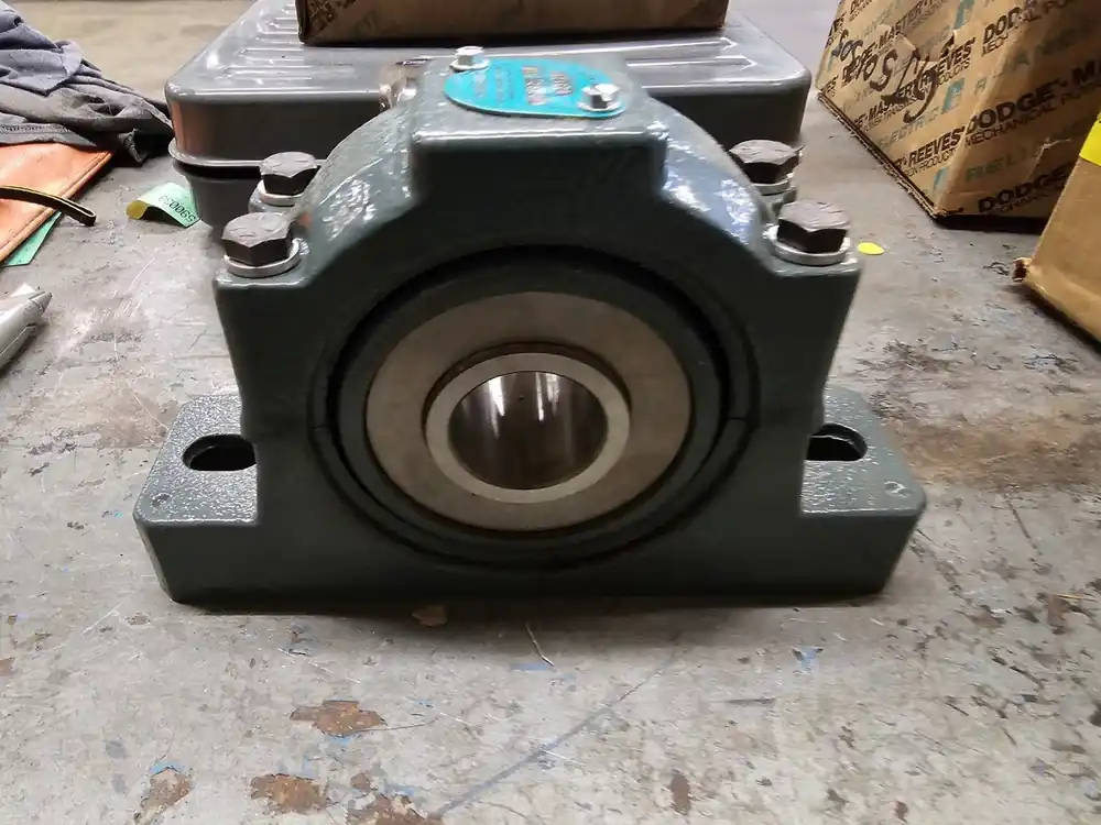Pillow Block Roller Bearing 1-1/2" Bore, P2B-K-108R