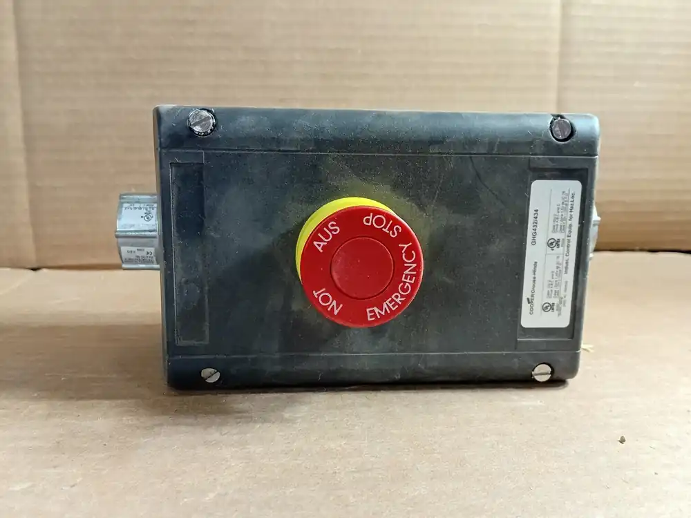Non-metallic Control Station GHG432 SGT551211/2626