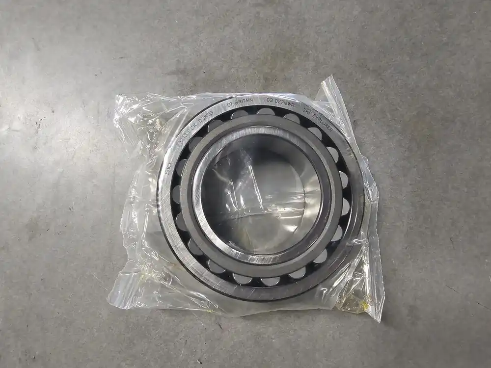 Spherical Roller Bearing 90mm ID x 160mm OD x 52.4mm W, 23218 CCK/C3W33