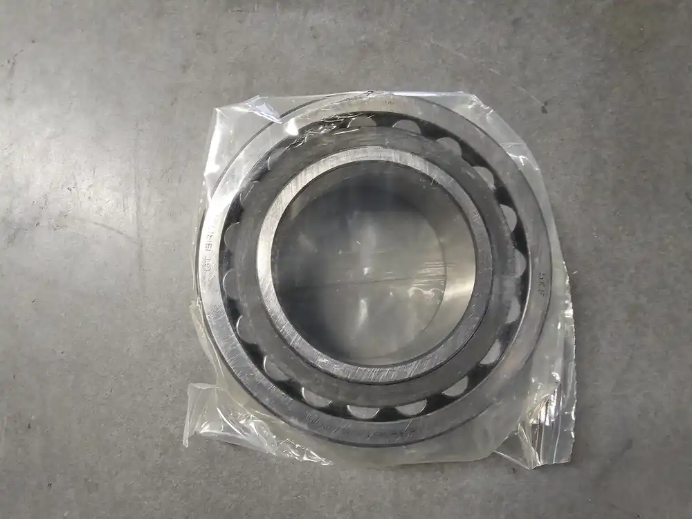 Spherical Roller Bearing 90mm ID x 160mm OD x 52.4mm W, 23218 CCK/W33