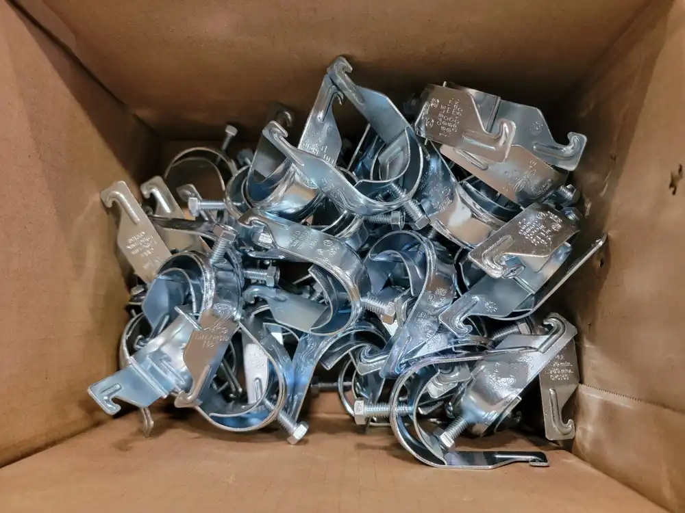 1-1/2" EMT/Rigid Cobra Pipe Clamp CPC150 (Box of 50)