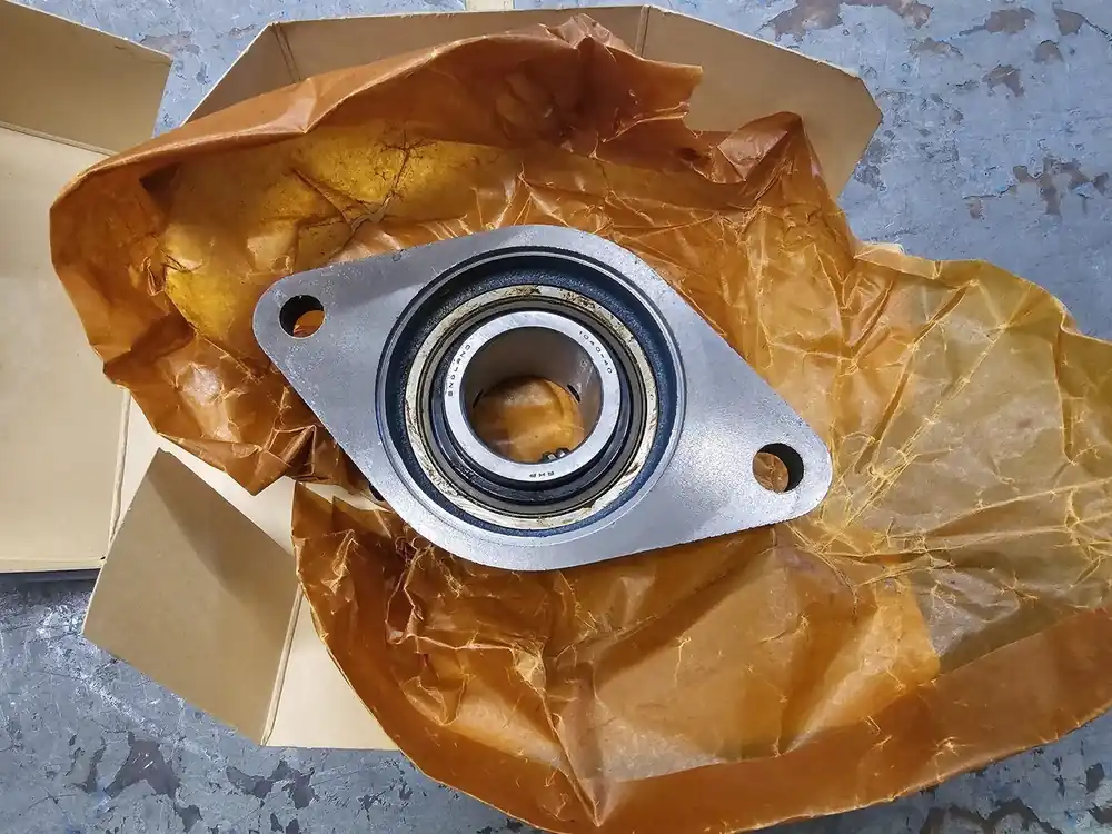 Self Lube Cast Iron Flange Bearing 1.57" Bore, SFT40