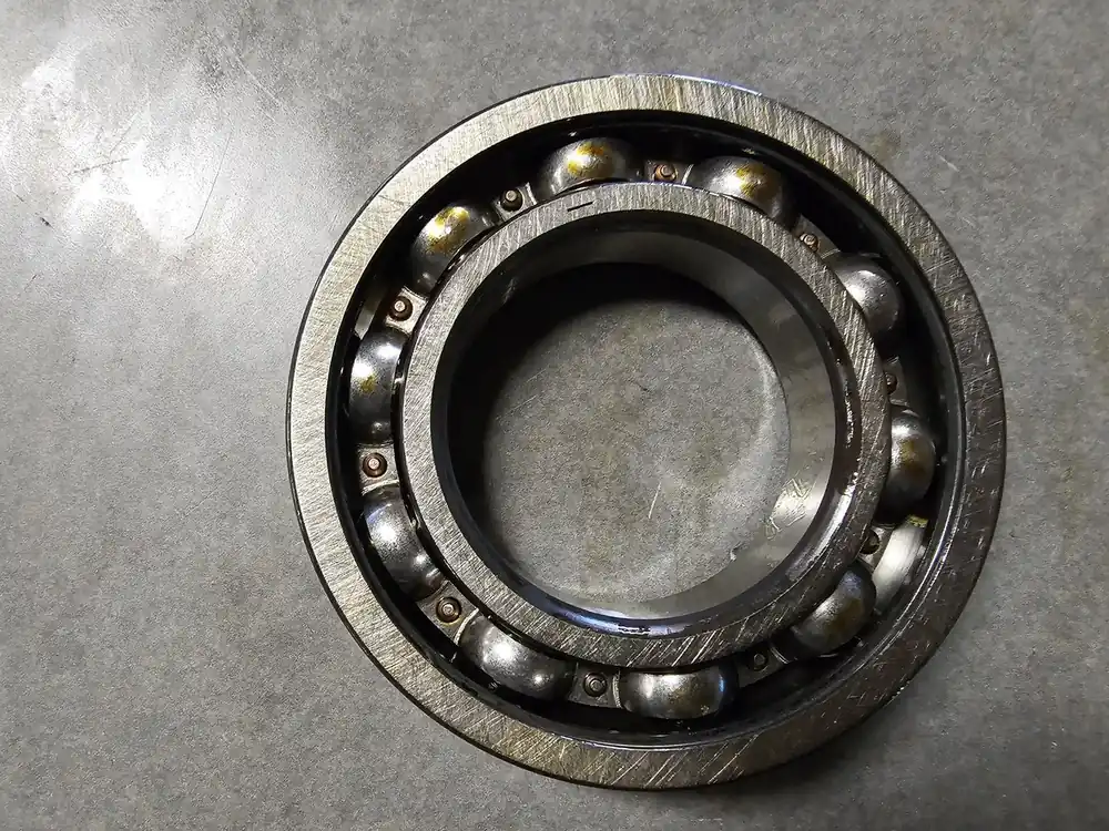 Deep Groove Ball Bearing 55mm ID x 100mm OD x 21mm W, 6211-ZNR