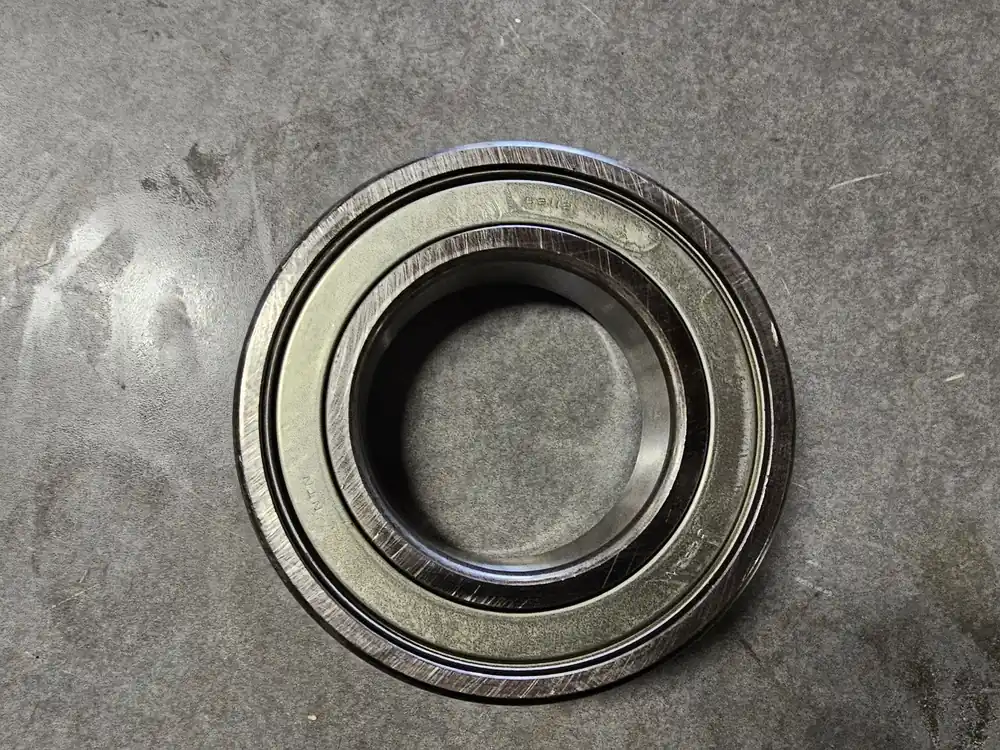 Deep Groove Ball Bearing 55mm ID x 100mm OD x 21mm W, 6211-ZNR